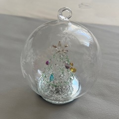 クリスマス 雪の結晶 光るガラスドーム の画像