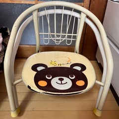 差し上げます！子供イスの画像