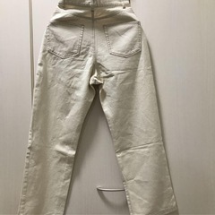 ベージュ ストレートデニムパンツの画像