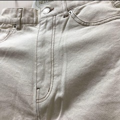 ベージュ ストレートデニムパンツの画像