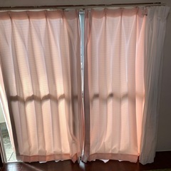 カーテンの画像