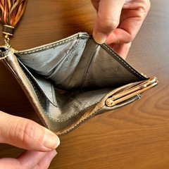 Dakota ダコタ 二つ折り 財布　がま口の画像