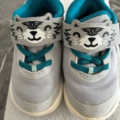 キッズシューズ