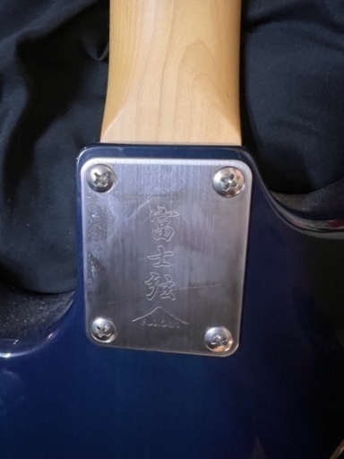 フジゲン　富士弦楽器　ギター　ムスタング型