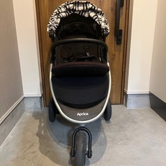 Aprica ベビーカー 黒・オリーブ 3輪　アップリカ