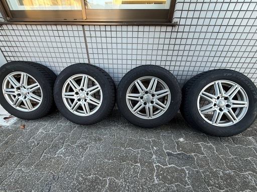 【美品】セレナスタッドレスタイヤ195/65R15 910