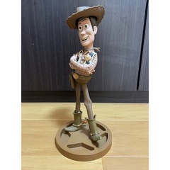 ディズニー　ウッディー フィギュア