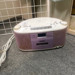 東芝　CDラジカセ　TOSHIBA TY-CDS5。ジャンク品