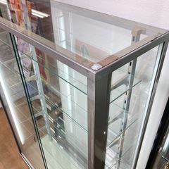 【完売しました】ガラスショーケース 7段　ディスプレイ　照明付き 店舗什器 業務用の画像