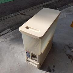 横須賀🆗米びつ