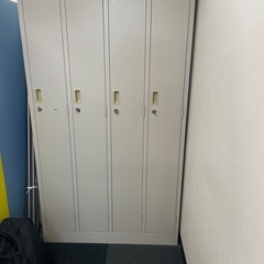 引き取りのみ　UCHIDA会社用ロッカー　鍵付き　鏡つき