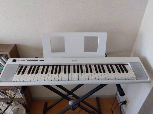 YAMAHA 電子キーボード piaggero ホワイト NP-12WH