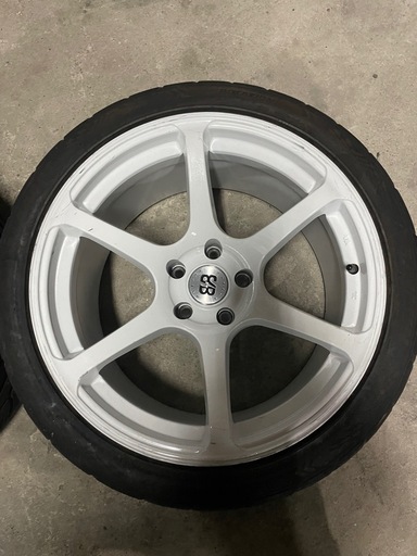 18インチ ホイール9.5jホワイト