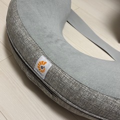エルゴベビー　授乳まくら