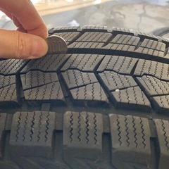 スタッドレスタイヤ205/65r15ほぼ新品の画像