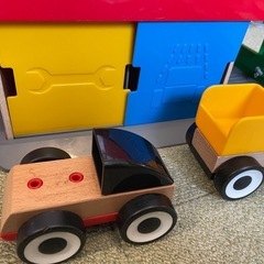 IKEAリラブーのりものとガレージの画像