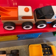 IKEAリラブーのりものとガレージの画像