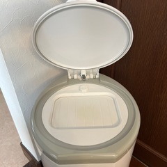 コーベル オムツポットの画像