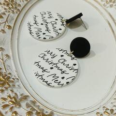 新品 可愛い！クリスマスモチーフのピアス 2つセットの画像
