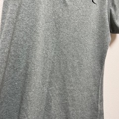 Nike グレー Vネック 半袖シャツ