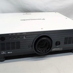 【ジャンク】部品取りなど。4000lm 液晶プロジェクター