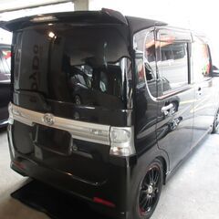 H２５年式　無事故車　タントカスタム　グレードRS　ターボ車　車検Ｒ８年２月　タイミングチェーン式　車高調　社外アルミ　社外ナビ　ＴＶ・ＤＶＤ・ＣＤ・バックカメラ　左側パワースライドドア　エコアイドル　レザー調シートカバーの画像