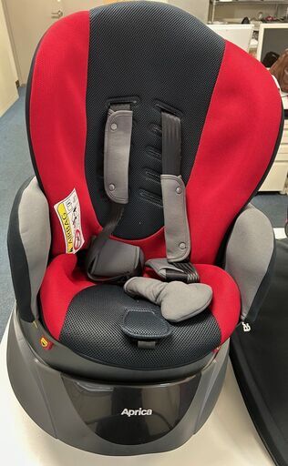 美品　APRICA　ﾁｬｲﾙﾄﾞｼｰﾄ　ﾃﾞｨｱﾀｰﾝﾌﾟﾗｽﾌﾟﾚﾐｱﾑ