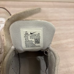 NIKE スニーカー　19センチの画像