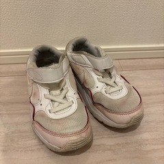 NIKE スニーカー　19センチ
