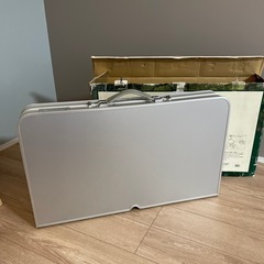 【未使用品】Coleman アルミ ピッニックテーブル キャンプ BBQの画像