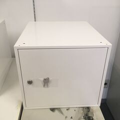 K スタッキングスチールロッカー １人用 カギ付き ホワイト①【中古】の画像