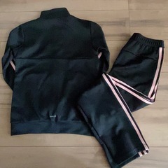 運動会や少年団など　adidasジャージ上下の画像
