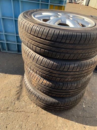 ダイハツ　タイヤ　アルホ付き14