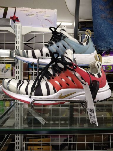 【C607】NIKEAIR  PRESTO  スニーカー CJ1229-100  28cm