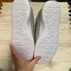 【未使用】スニーカー 27センチの画像