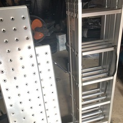 高さの高い足場脚立です。の画像