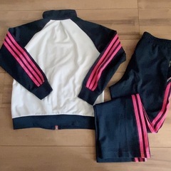 adidasジャージ上下の画像