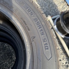 GOODYEARスタッドレスタイヤ 4本セット 195/65R15の画像