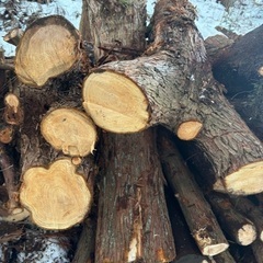 注文後に割ります。ヒノ木の薪。軽トラあおり高さ量価格。の画像