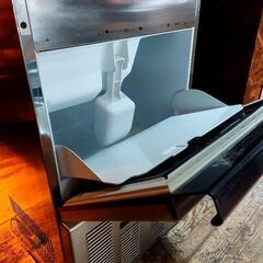 【セール！】ホシザキ 製氷機 飲食店 業務用 全自動 キューブアイス(配管付き) IM-35M 100V  W510×D610×H805mm

の画像