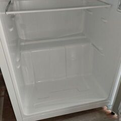 ハイセンス　２ドア冷蔵庫　HR-B12　白色　120L 『中古良品、パーツ不足』2020年の画像