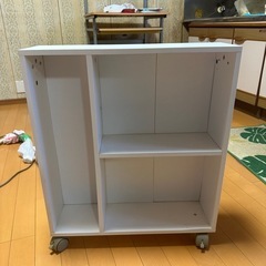 決定。キャスター付き　スリム収納棚