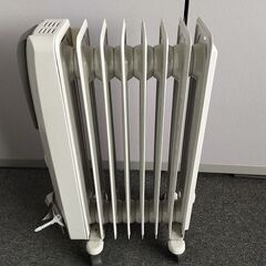 デロンギ　H770812EFS　オイルヒーター『中古美品』の画像