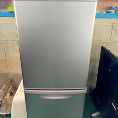 Panasonic

ノンフロン冷凍冷蔵庫

NR-B147W-S