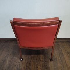 座面ビニール張り肘置き付木製ダイニングチェア　『良品中古、小傷あり』複数入荷！の画像