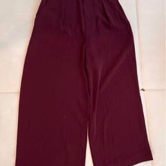 UNIQLO ユニクロ　ガウチョパンツ タック入り　ワイドパンツ...
