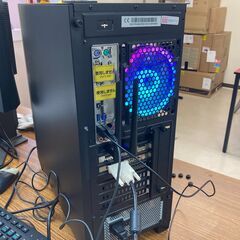 【ゲーミングPCクリスマスセール開催中】ルックス＆性能、バランス良く組み上げたゲーミングPC、一台限定！の画像