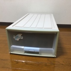 美品　 収納ケース