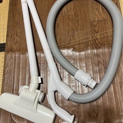 クリーナー美品❤️☆何処でも掃除機にいかがでしょうか？の画像