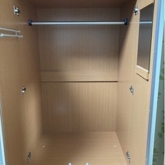 洋服ダンスの画像